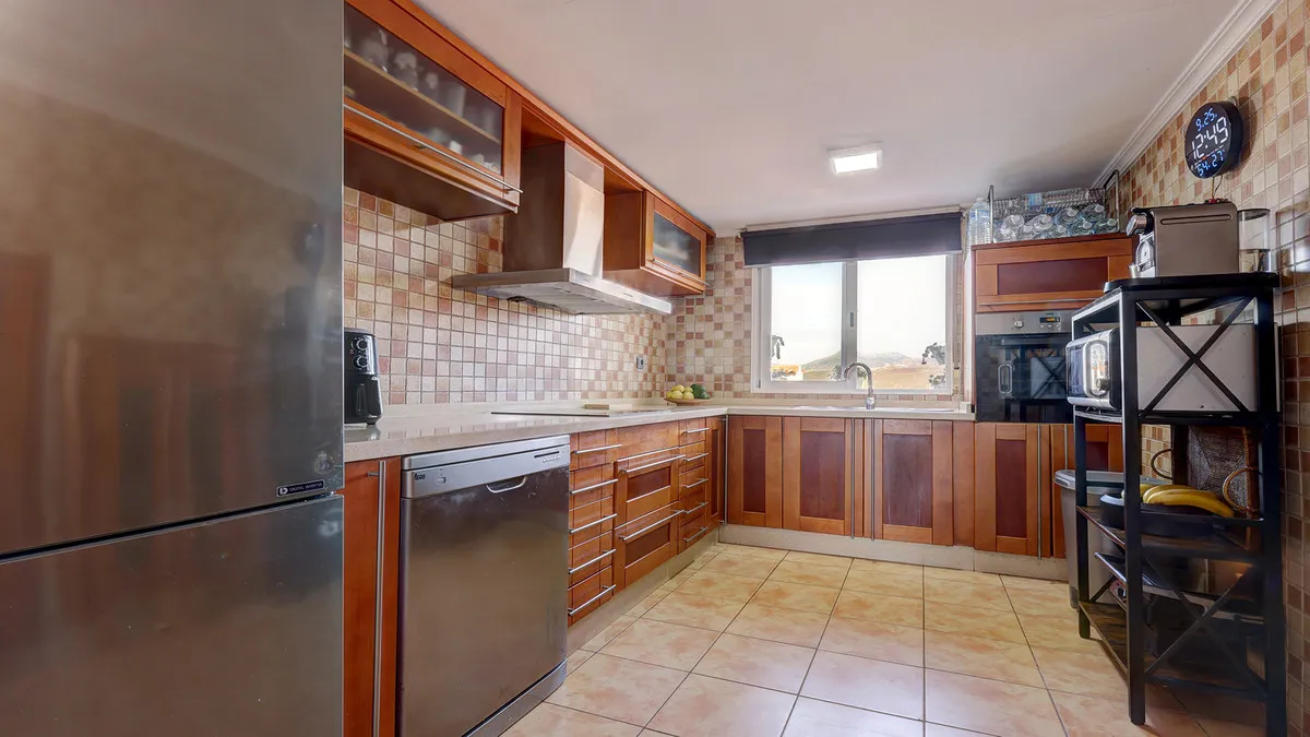 dbd45467-5a66-4b28-978a-8b884fc675a6