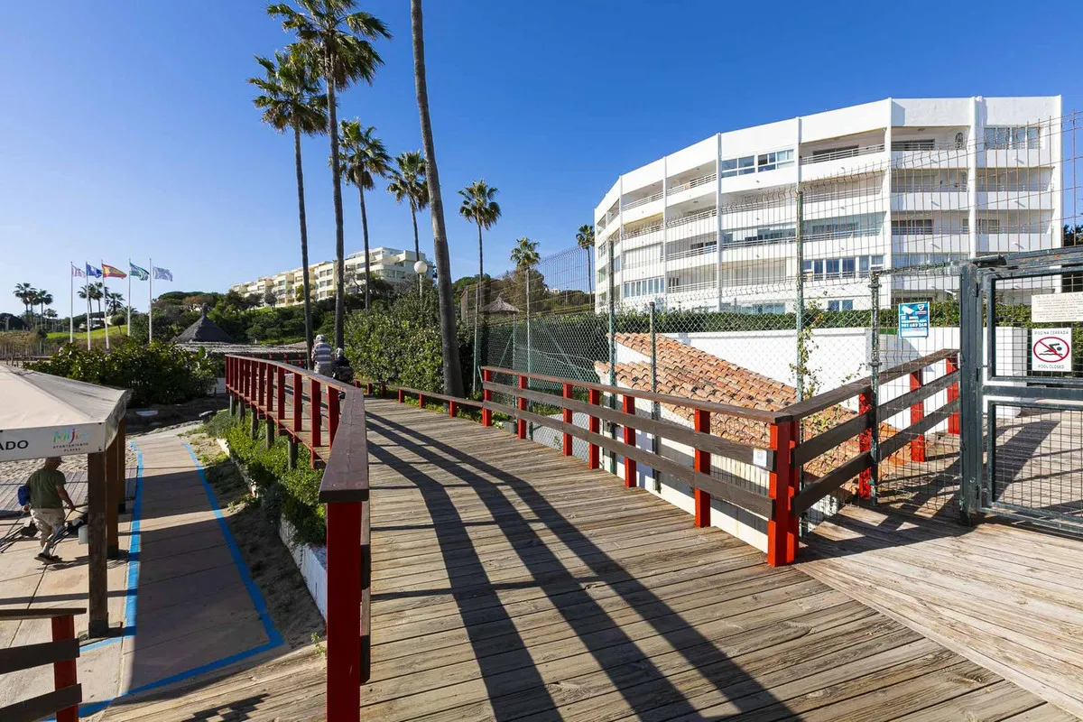 b4663e04-a68b-4ffa-8518-7c652bfc1f53