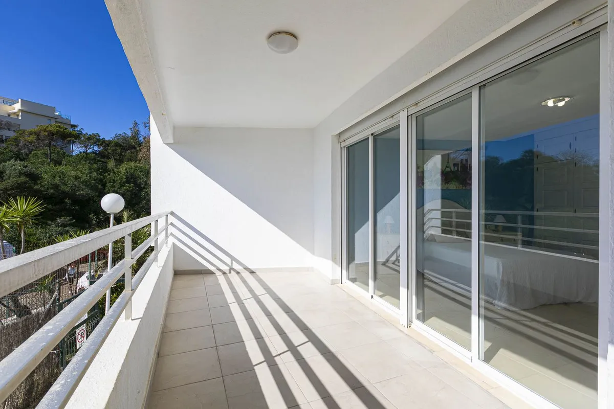 c9073582-e7fd-44b1-813c-4db01be72e08