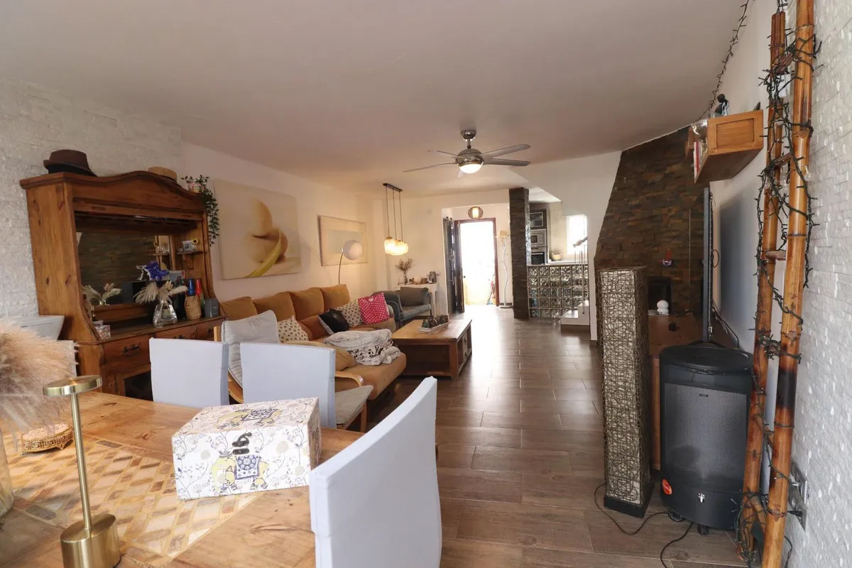 89510303-b821-42f3-8a2a-4fcc864ac4b2