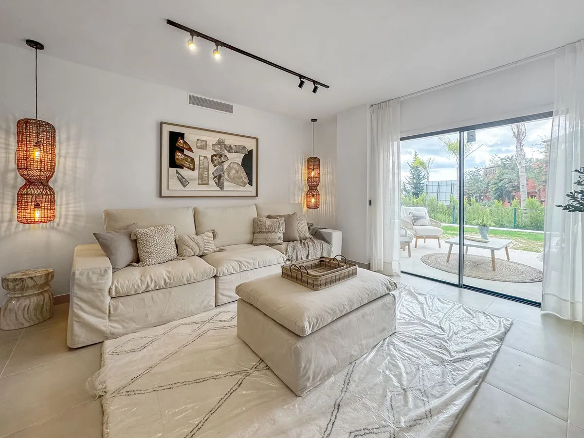 5db174e2-dc75-401b-8b46-e84879090431