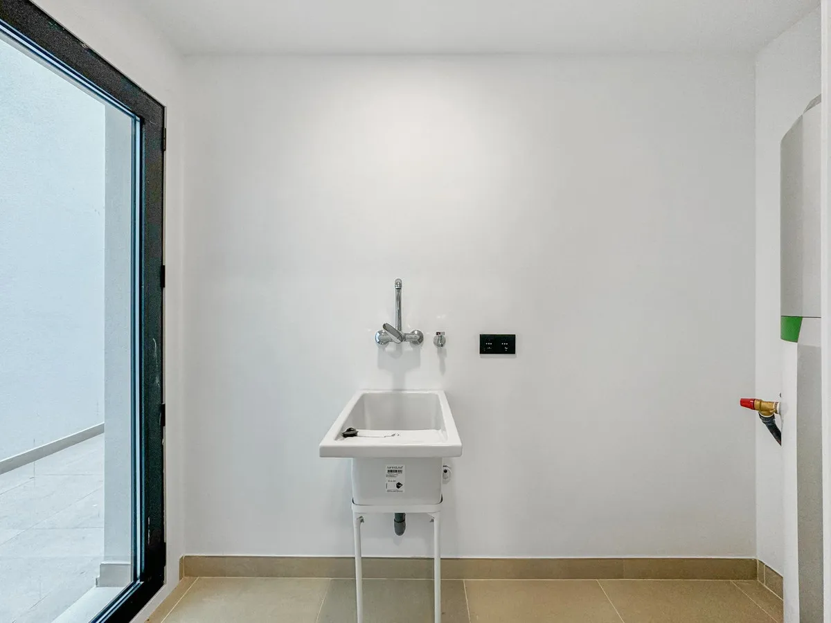 60369760-ea1e-4f70-af65-e36f070d78fe