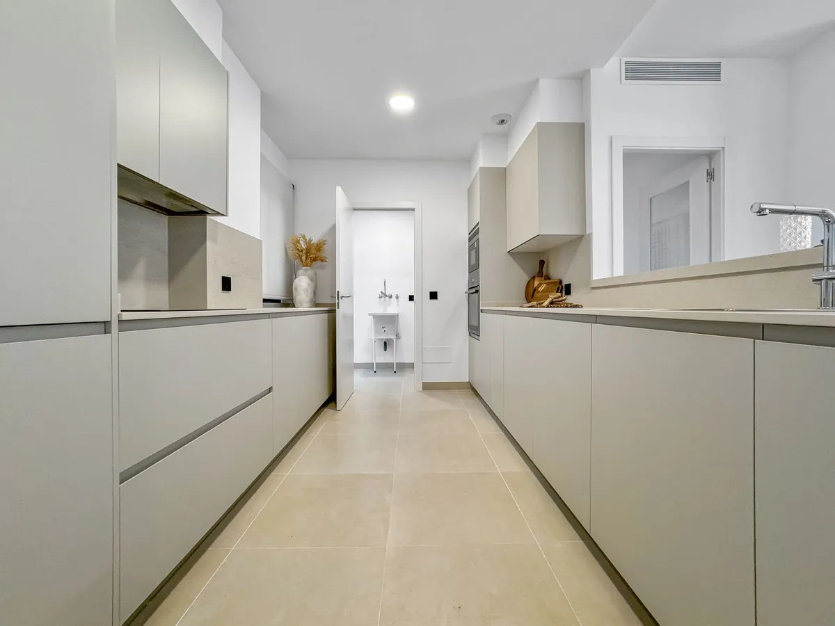 95dc563f-3248-4cbb-ae5e-594e710e886b