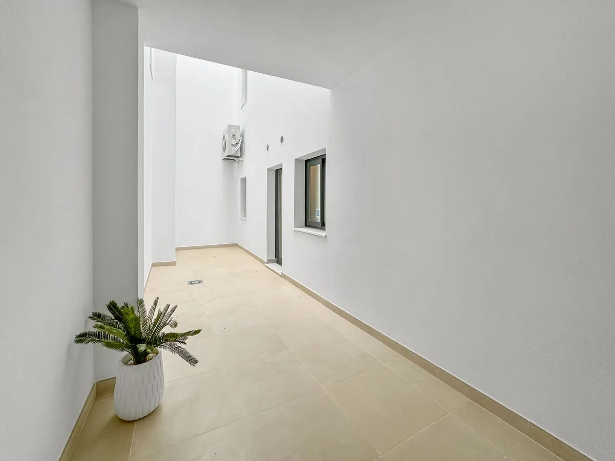 ca7fd95d-e404-49c4-9989-604a95420ee8