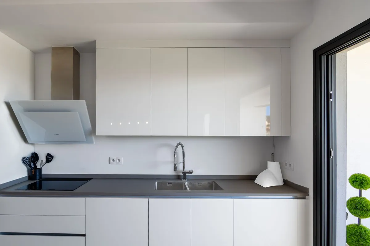 ee2a07f3-ac85-4645-99f6-3354fe47d090