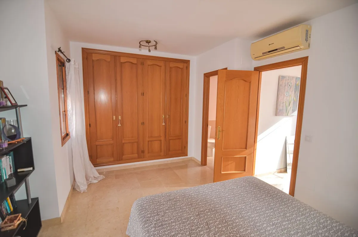 66a84a0f-8f6c-4f1a-bbfc-41dbfb75e717