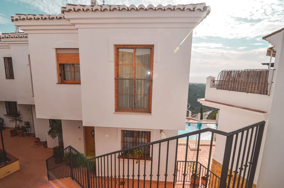 8ae7a56e-cb8a-4bf1-9dbf-c42a2f5d60a0