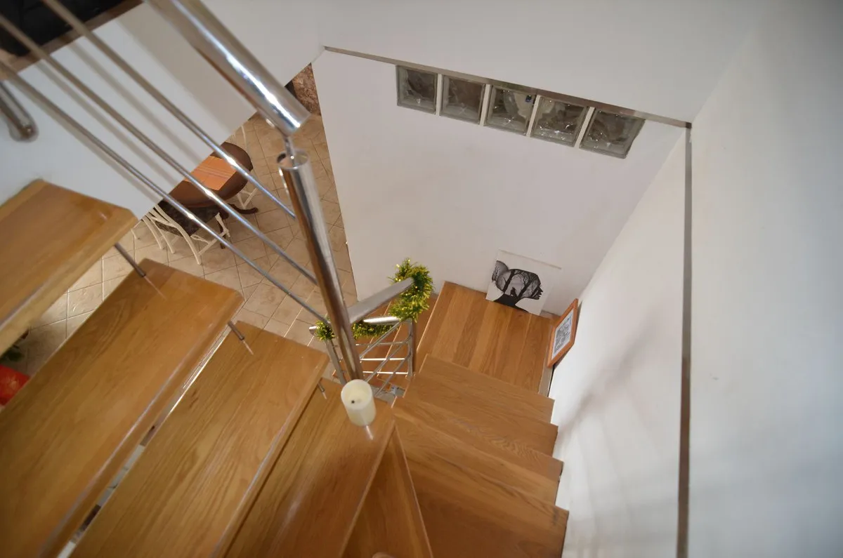 8f8efb08-5317-48ec-8346-fe4771d8e6af