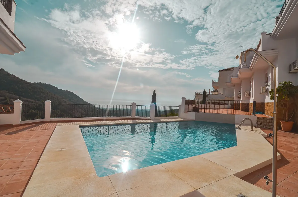 e1fbbb24-f66f-44a8-95d5-ed827ea7660f