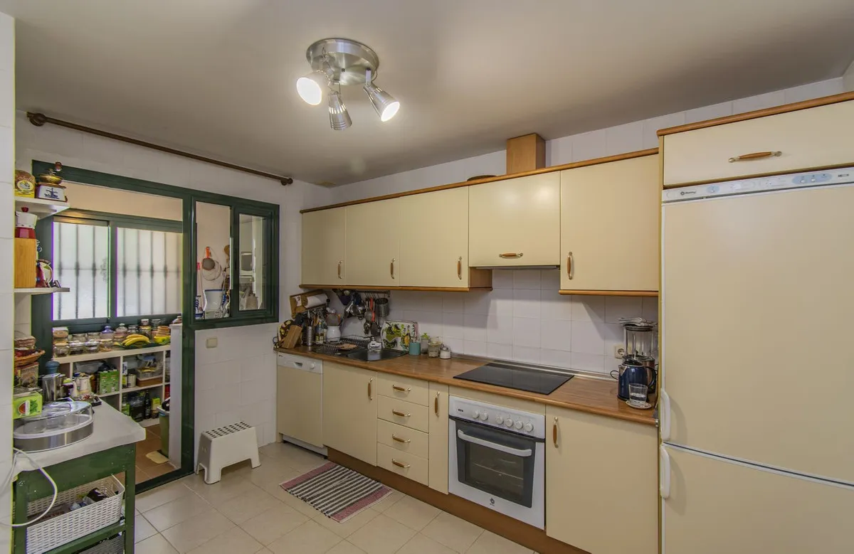 d6220d39-155a-4e33-9d77-92aaff611563