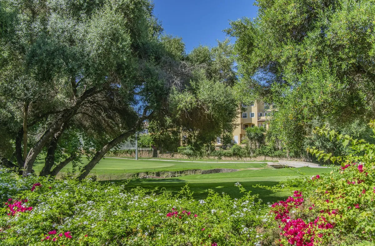 ef4d65b7-c2fd-44c1-b0f1-d545249c6851