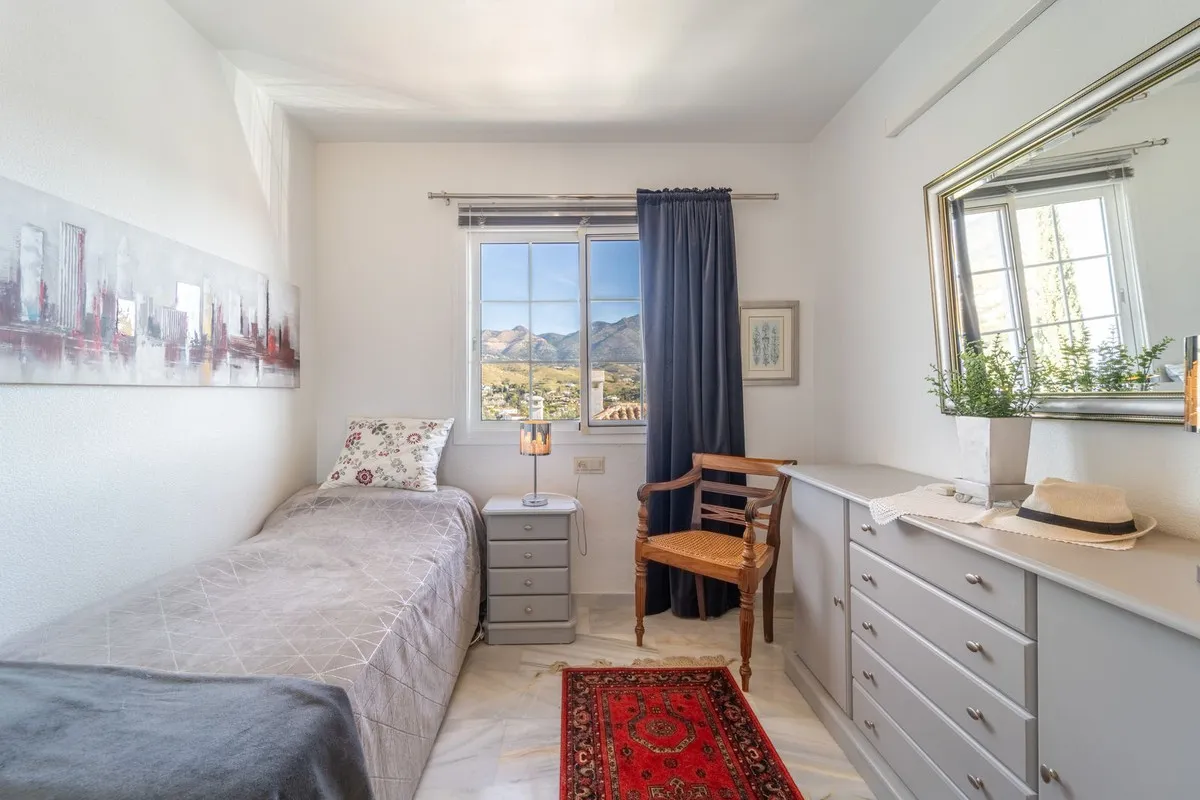 38310893-1ff7-4077-ae5e-8db3adc1defa