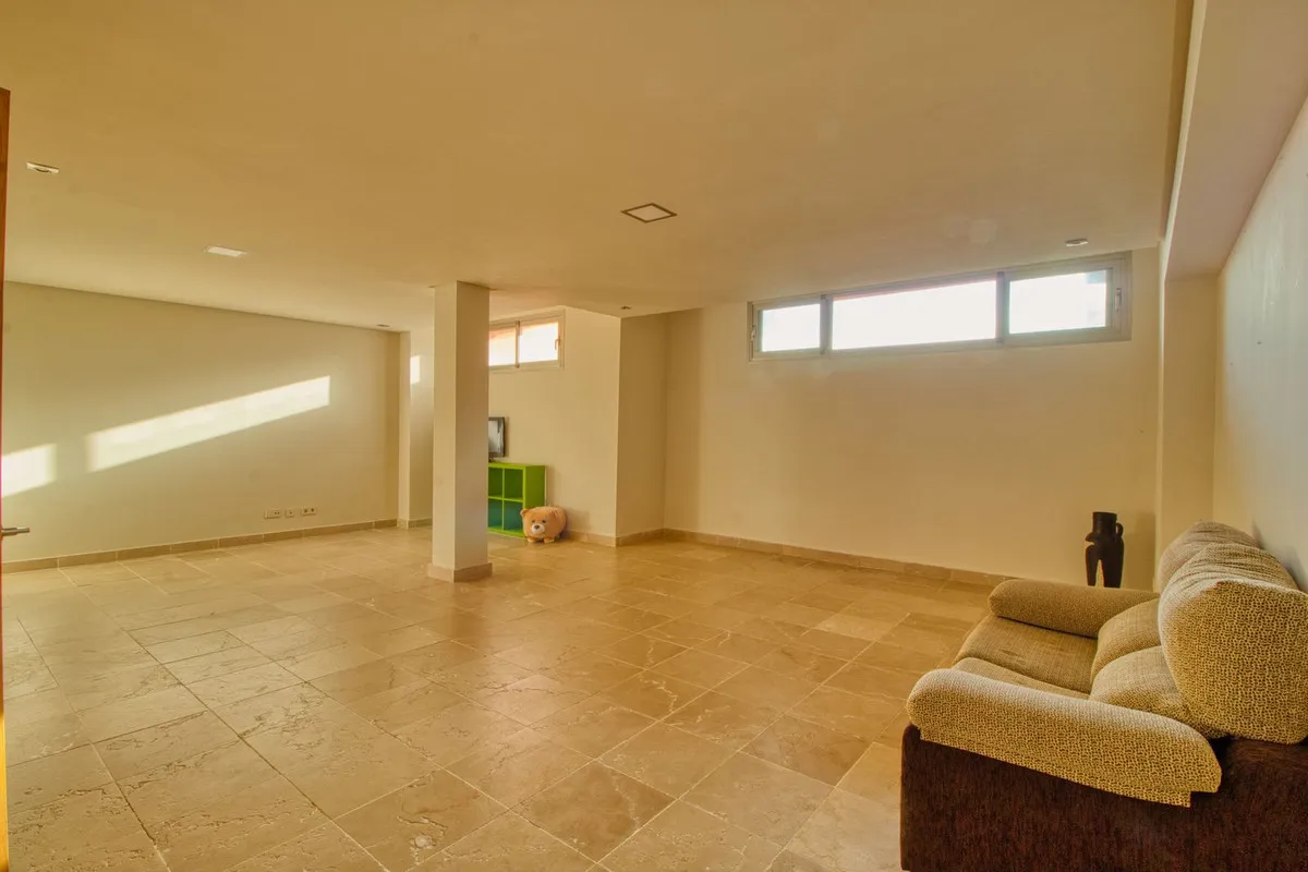 76f6598a-c2f1-4f8c-ba8f-bdfdbd5f1ced