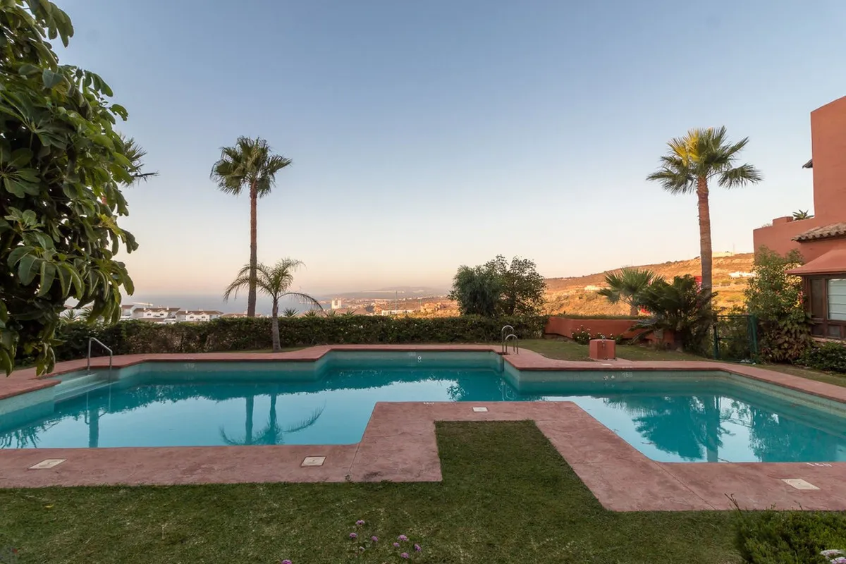 d963fd5e-029e-4338-98e5-7a439a9ea19c