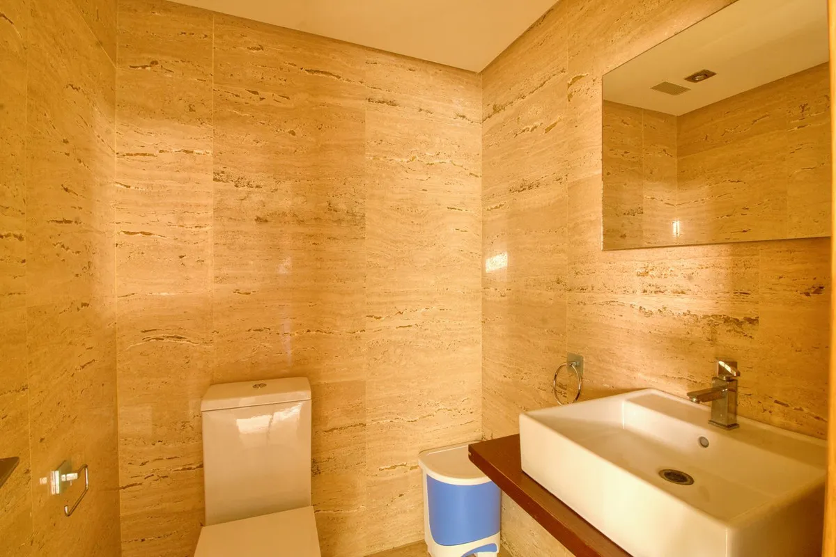 d9834b9a-14fa-4334-a54a-21e389ccd915