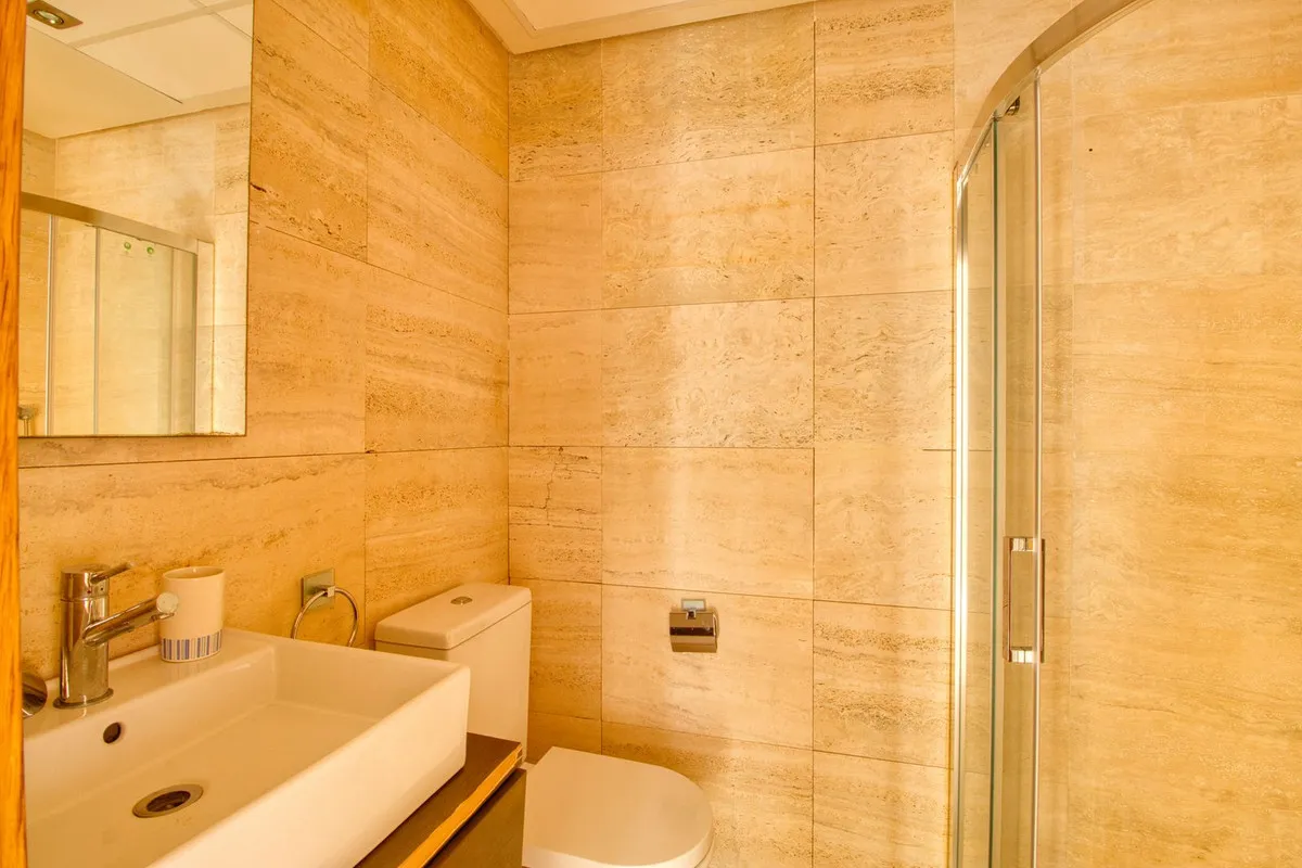 e61e93bf-947b-4f59-9336-d0f9db2ea1bc