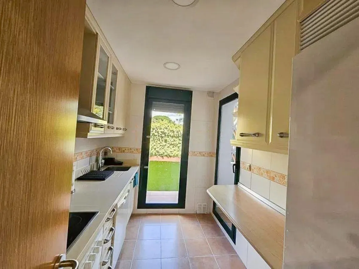 12b2c2ea-abf3-460e-bd9e-c6cf2f71c366