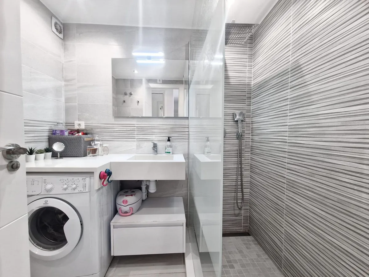 34a5c337-8bb4-42d2-b73b-16cd44df942c