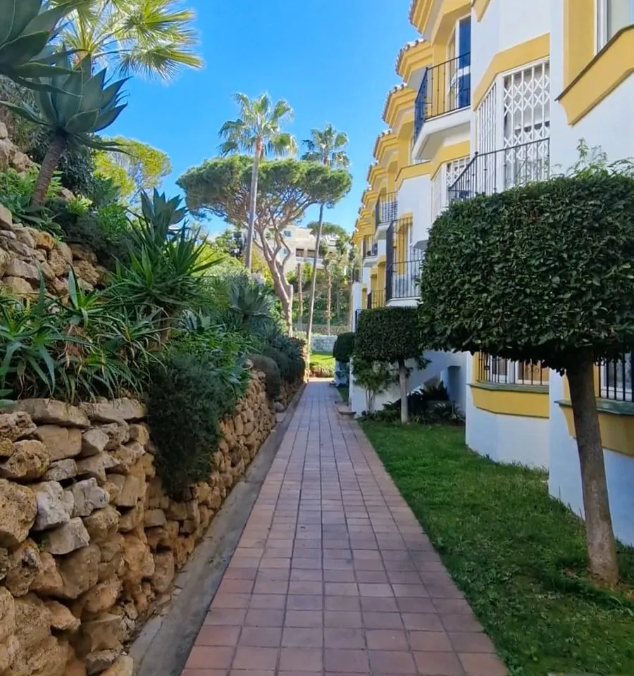 77d8756b-1b6b-4960-99b0-7b4411cfbc10