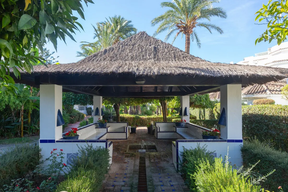 6eb5fd42-a275-460b-95e6-42eb1bc09de0