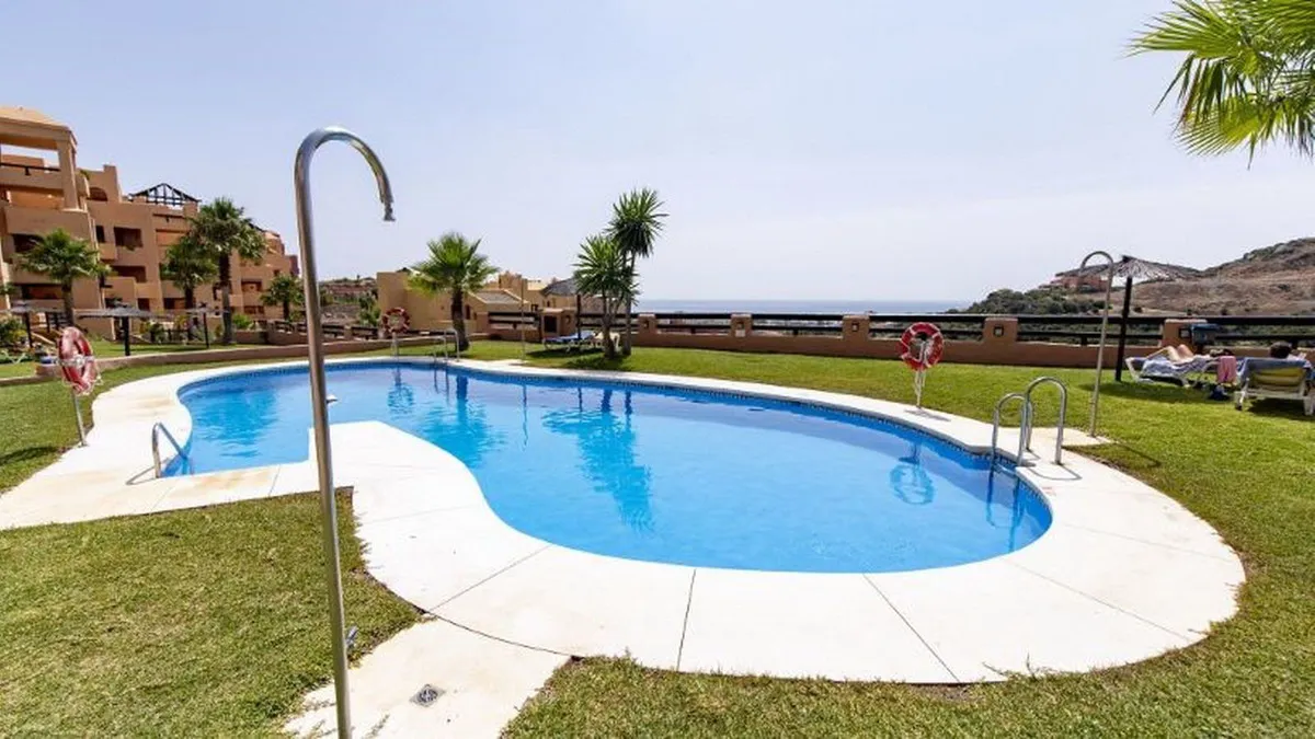 17e8adb6-0b13-4627-a291-e5fbd20202d7