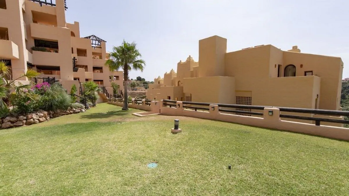 f50ef28c-fb66-4ee2-b44f-b3da7165d80a