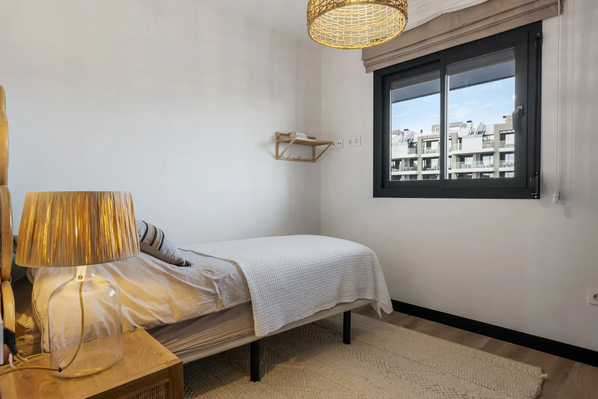 1db77df7-ce27-47b3-b71b-81c992d1d1f3