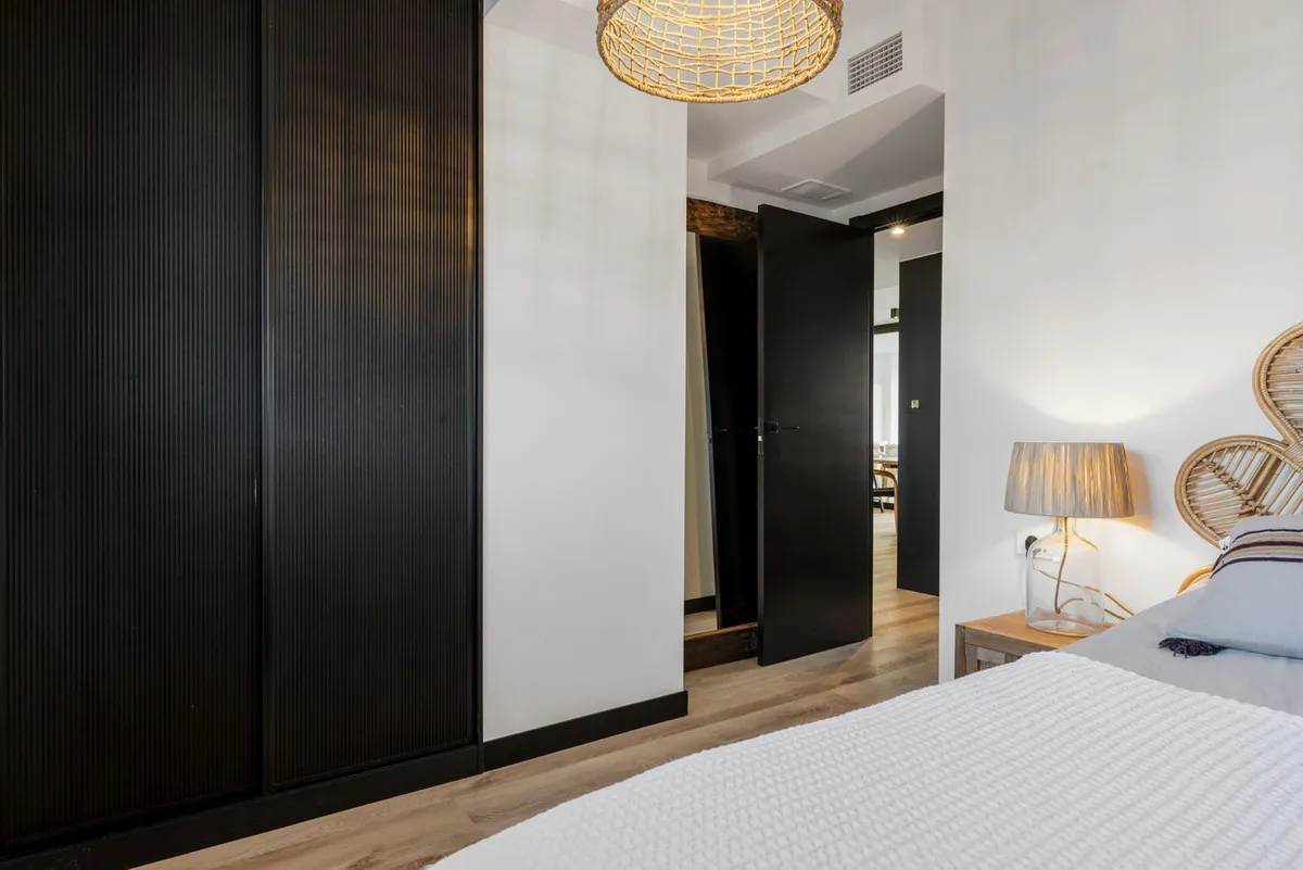 3c2502d5-a708-45b9-ad54-b3d933893904