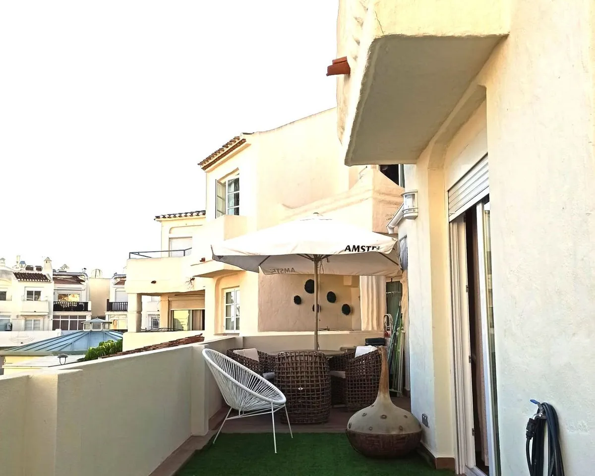 a7bf5f5d-d253-4d14-99c5-5e4da21563b8