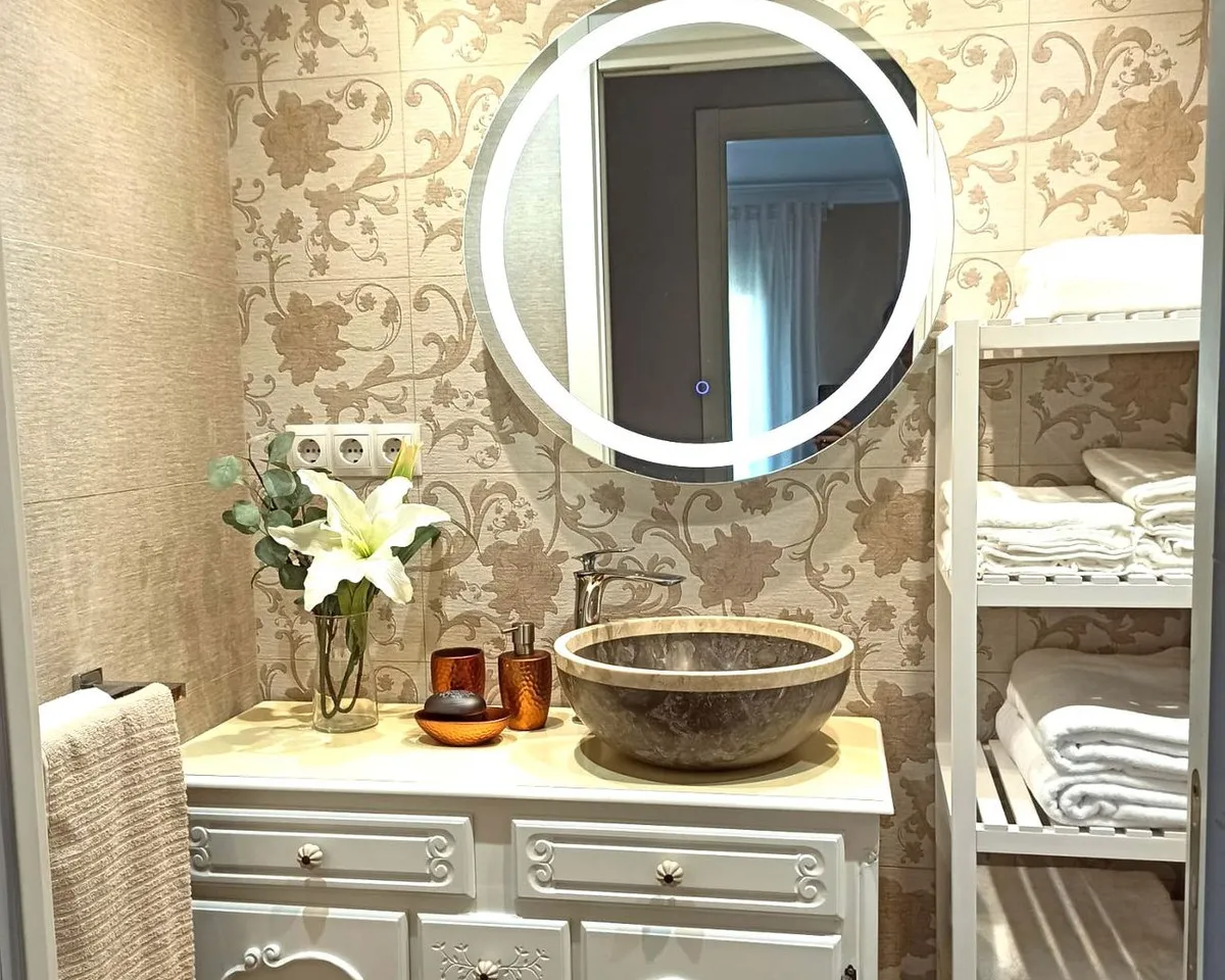 c2c4c084-8942-4df7-b9cb-80a82ec5cde5