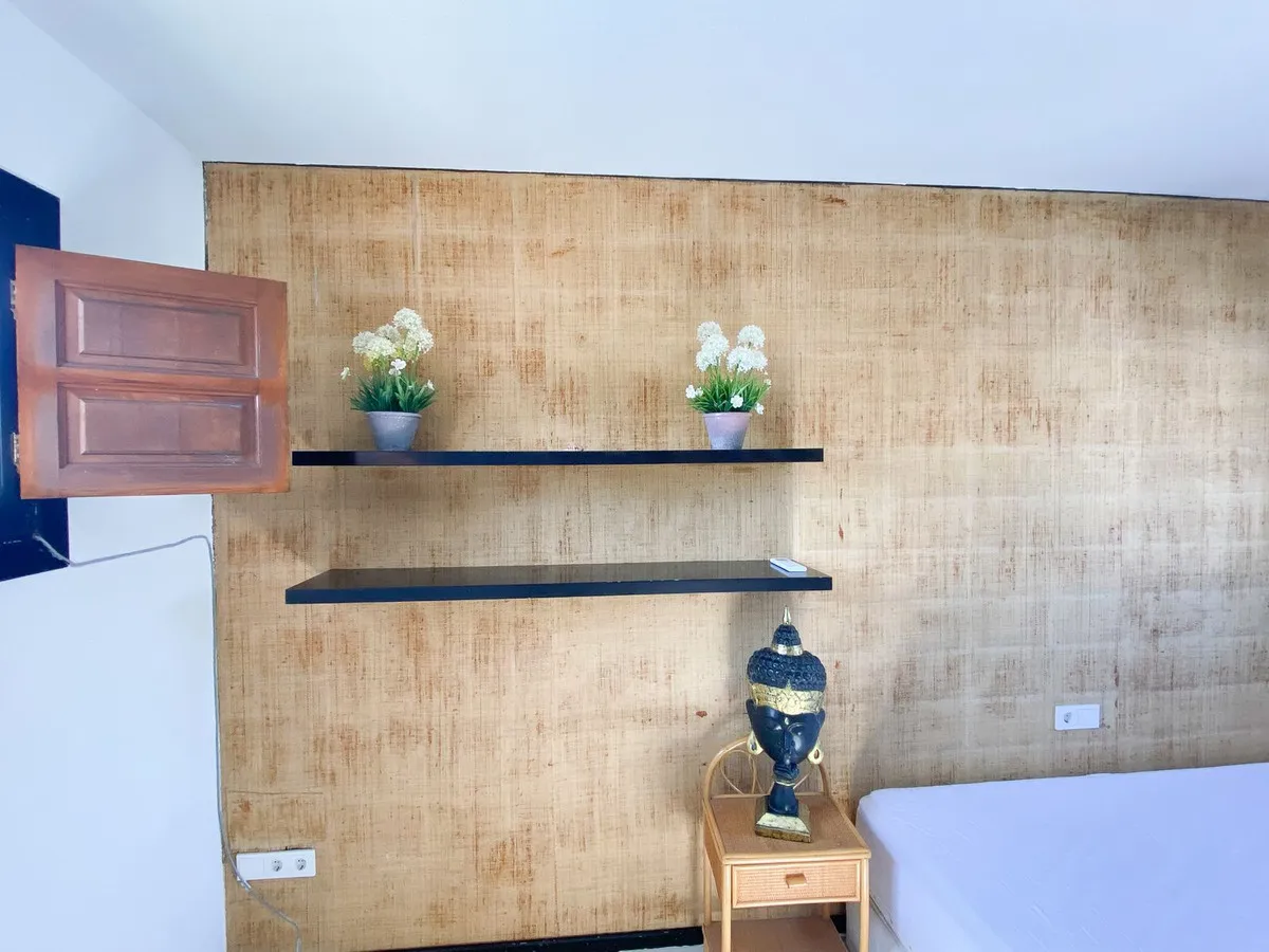 04e07d6b-c3a2-4653-b862-739b13d1c2f8