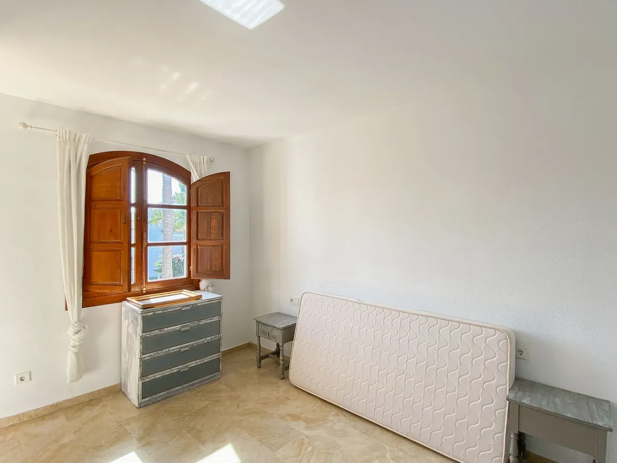 a080e4ff-88b8-4d3d-bcdf-7484d3abaed0