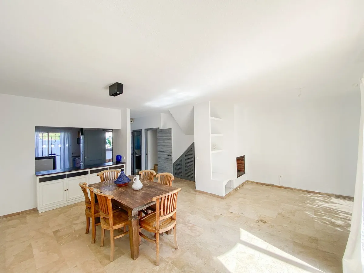 a159f693-216c-49e7-b2ec-eb42d5e614cc