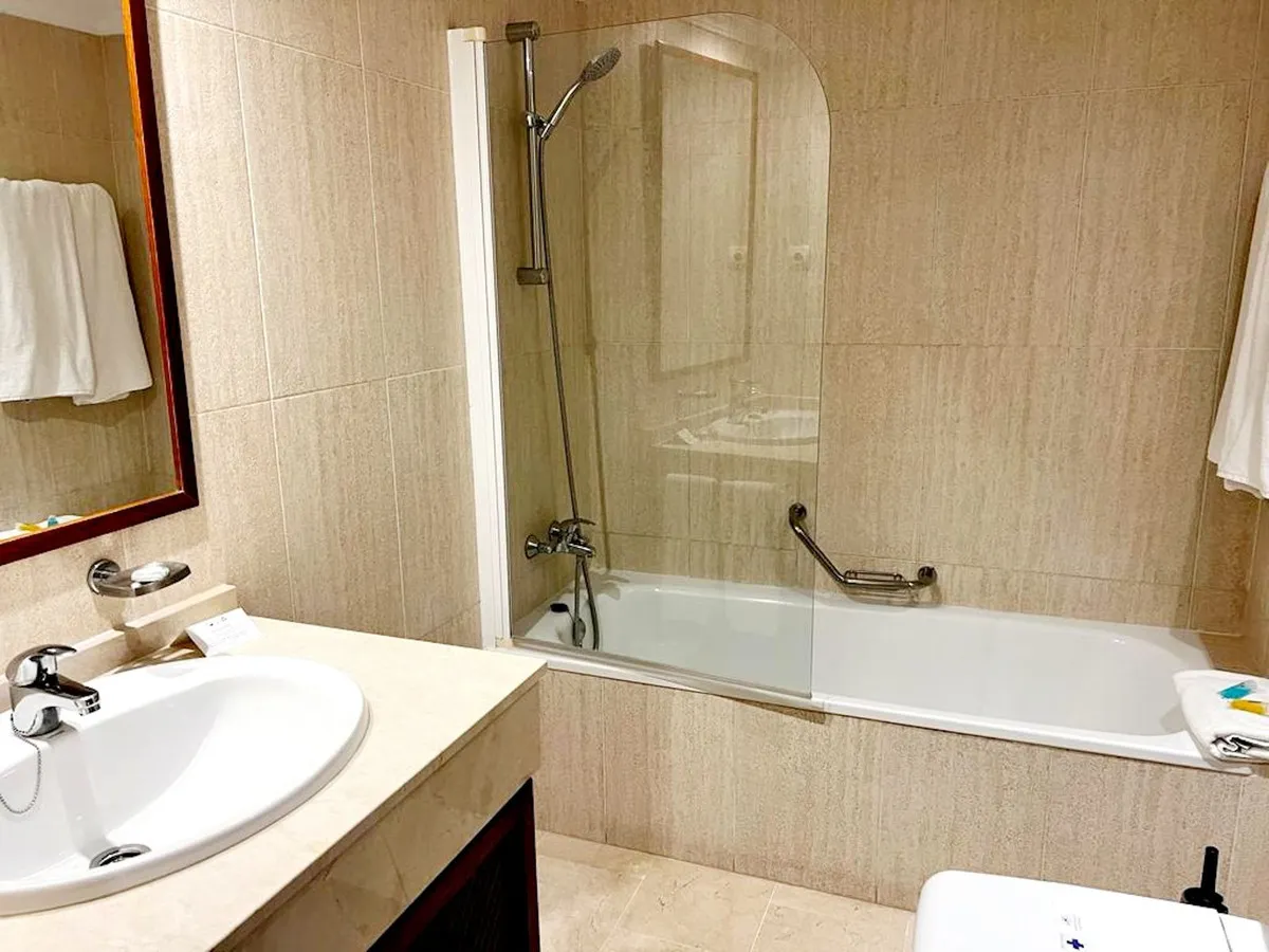 9f159e18-ae18-42af-875d-24c62564950a