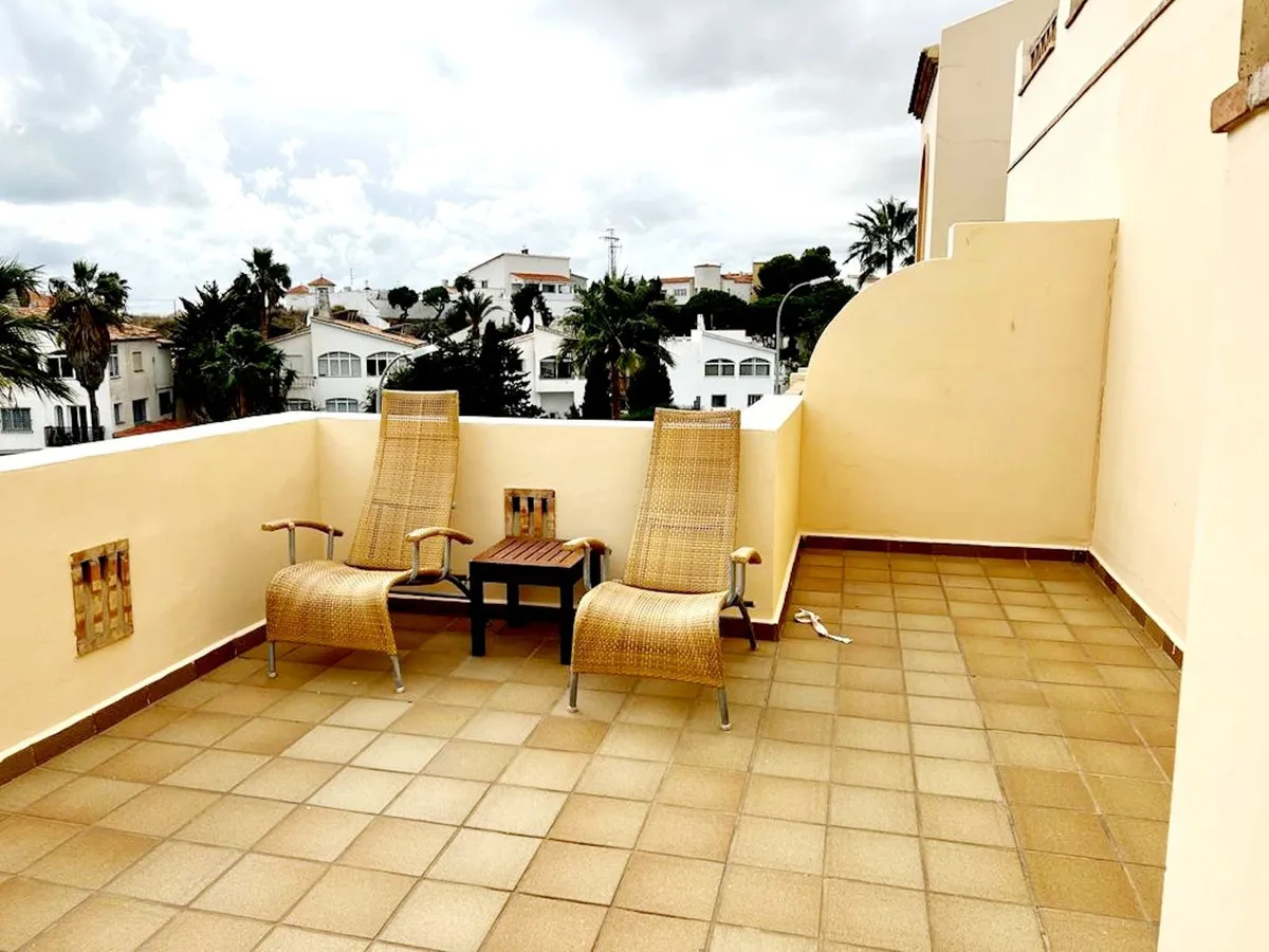 c20e8bf5-7068-4fde-afbb-9ebce6790083