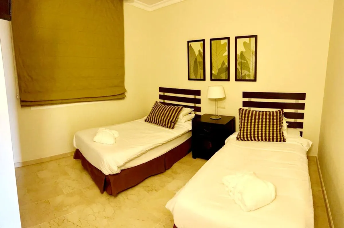 d4632f84-01d8-4062-ba5b-06a9a7508e71