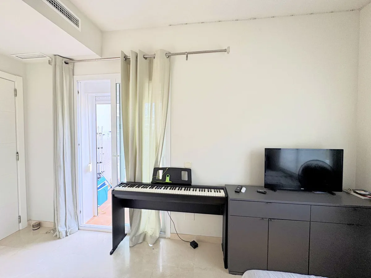 c5ab7dbd-d34c-4557-b7e0-2b70a3990da6