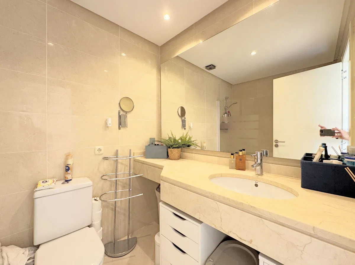 db964962-68dc-42d4-9106-4fa04ab21710