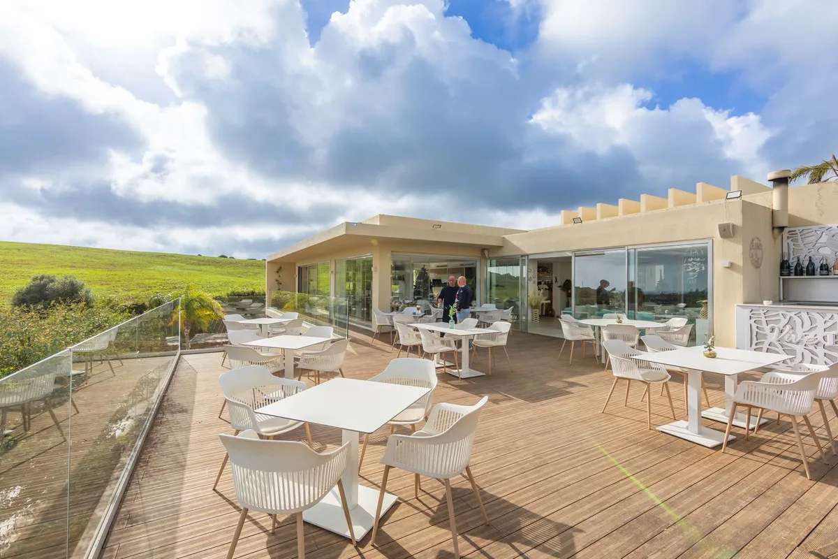 e49ef5fb-c244-4a08-8c0a-9b7014323444