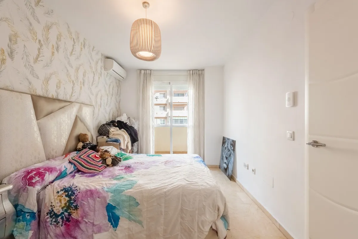 2b906bf3-a24c-45c5-bb05-448e50904553