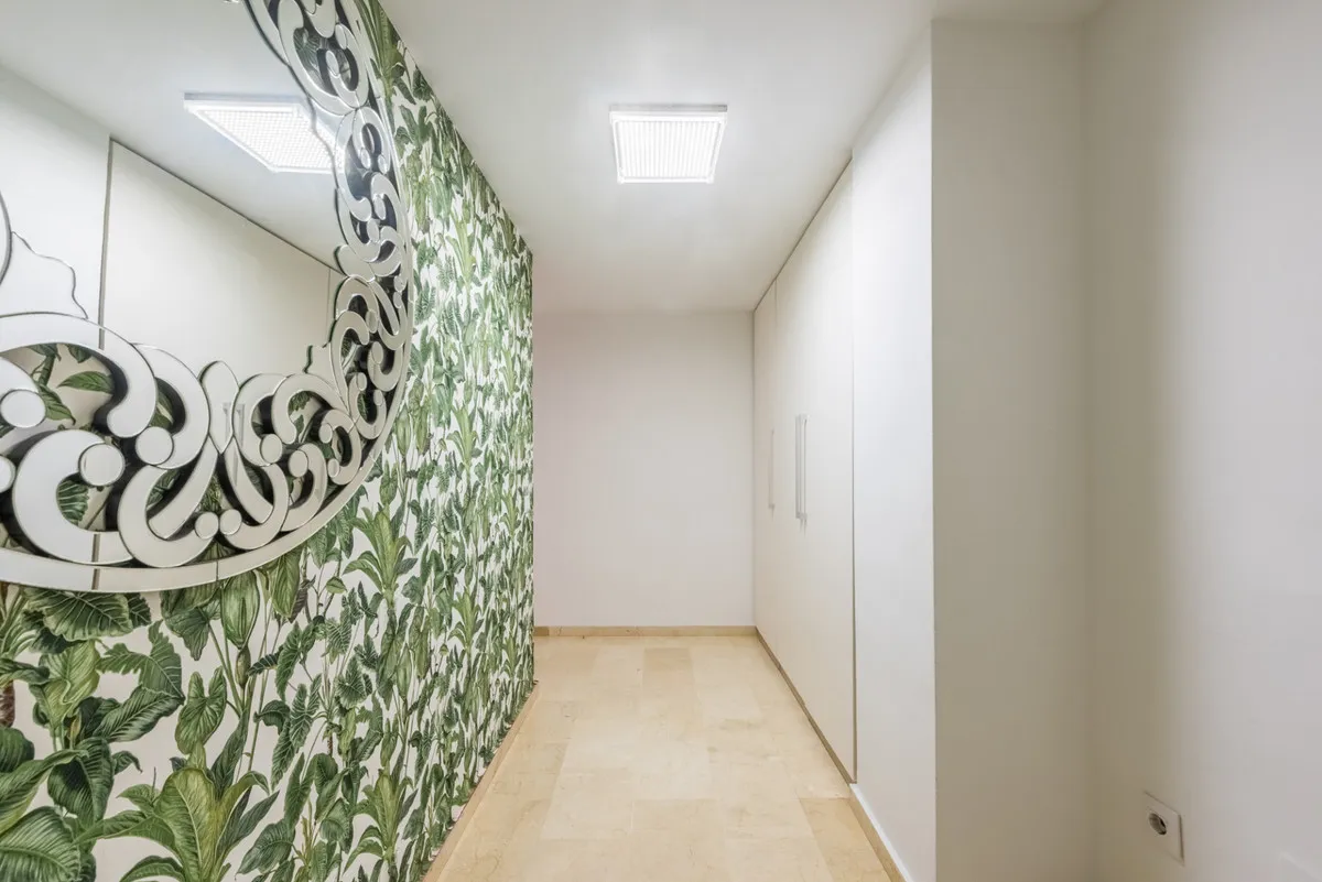 a1528132-16bd-4422-8d24-1d2146c88e11