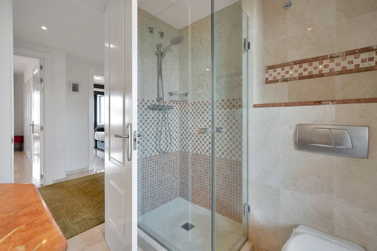 1c2394df-17ce-432f-96c4-8d78d34940dc