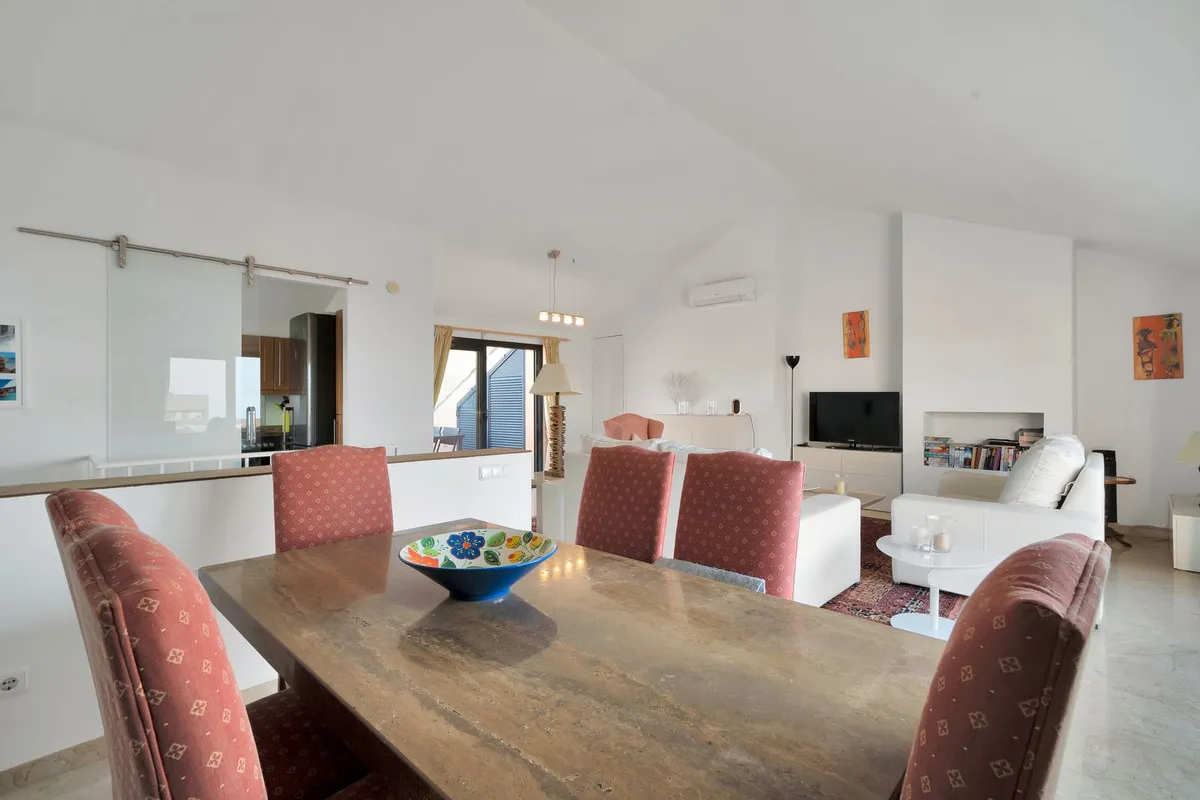 8929ab60-bbe7-4f35-bd0d-90a059a1ddf6