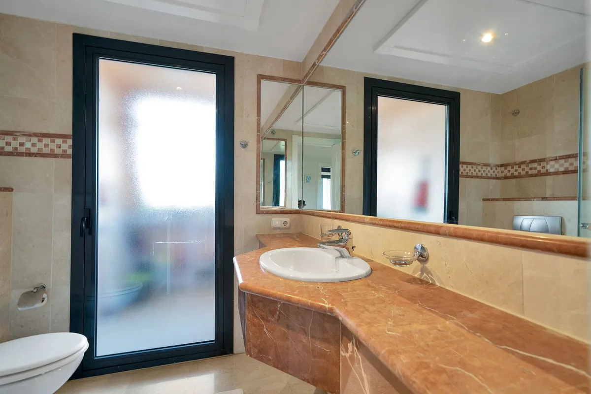 956da5eb-0a79-4617-917c-1d2864ecb0d8