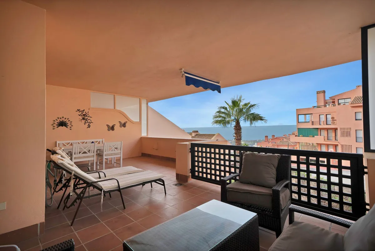 b4ea0eaa-3f3b-4444-a9d5-528065784870