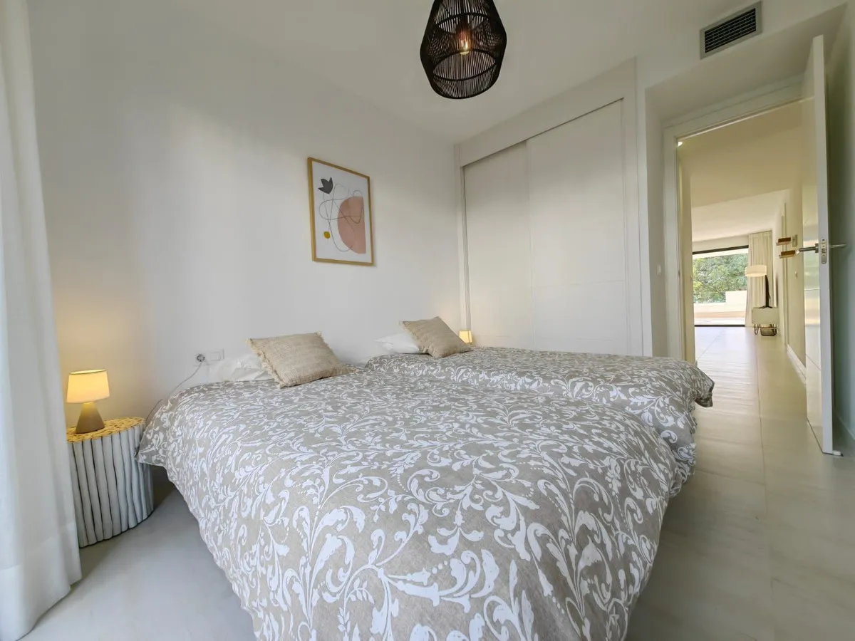 8bf0125f-baf0-419c-a235-ce1463de9055