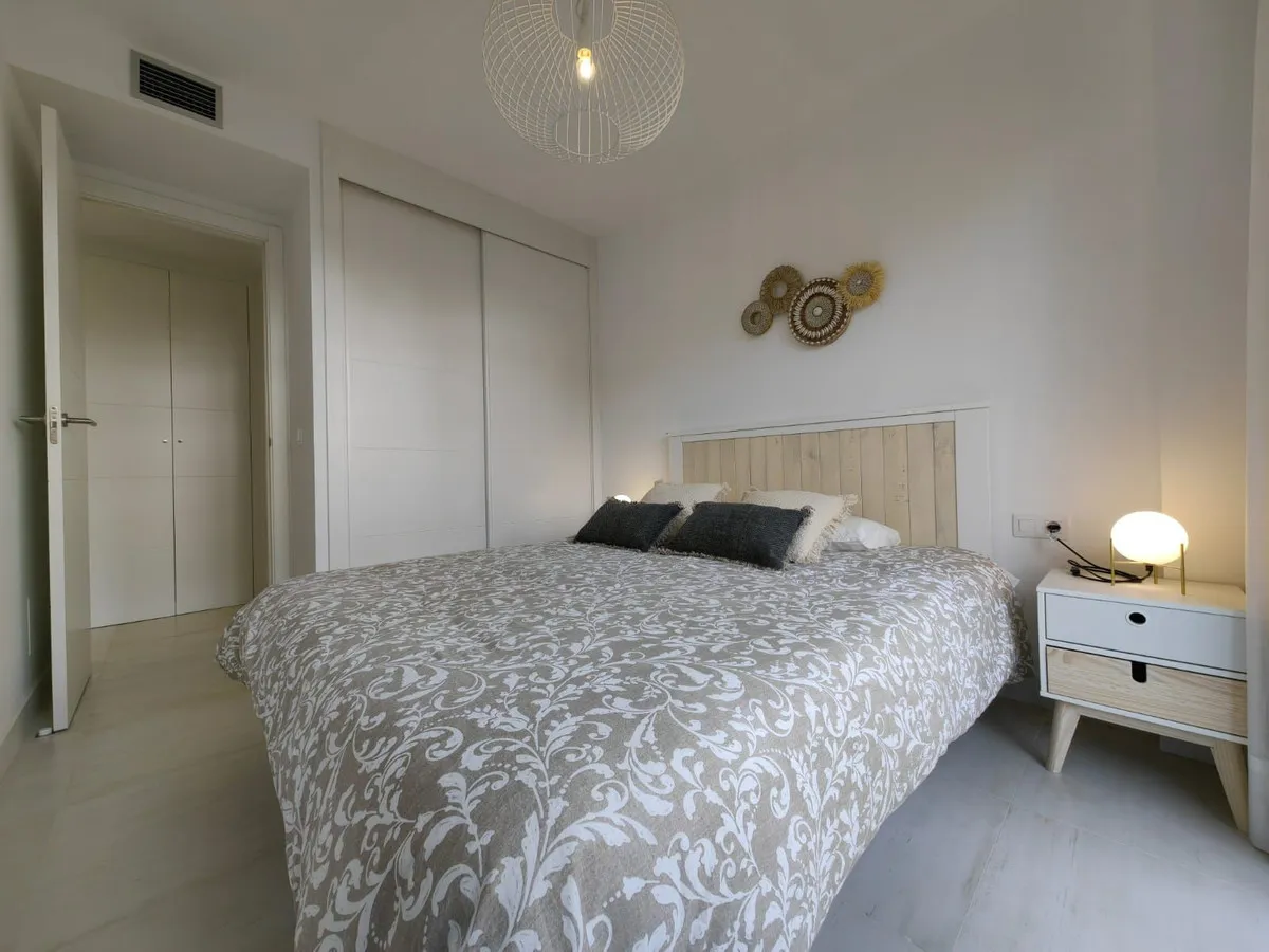 f9045ef5-df26-426b-8a6f-e4dfeaae19c8