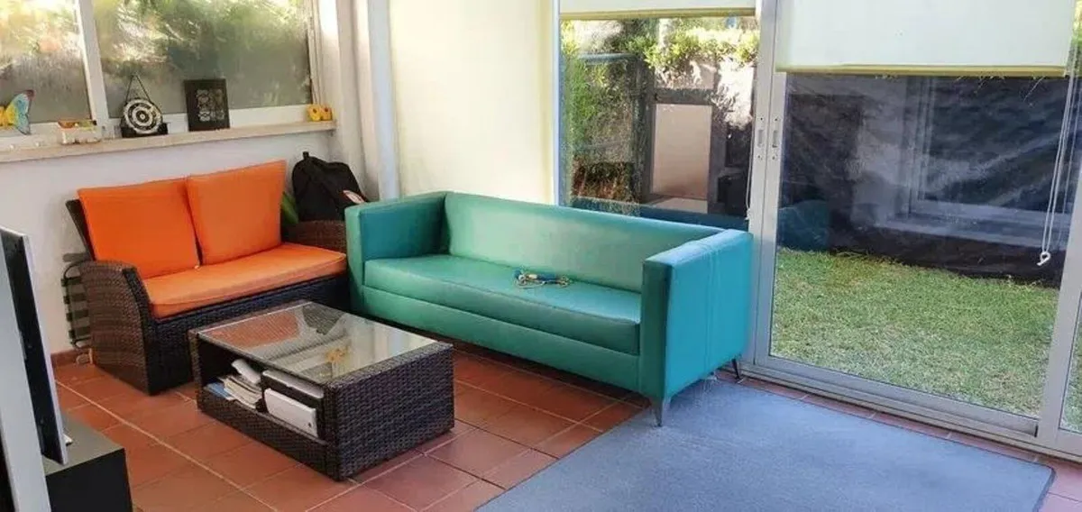 b5b77b6f-49f5-4984-a862-8c2acce4c914