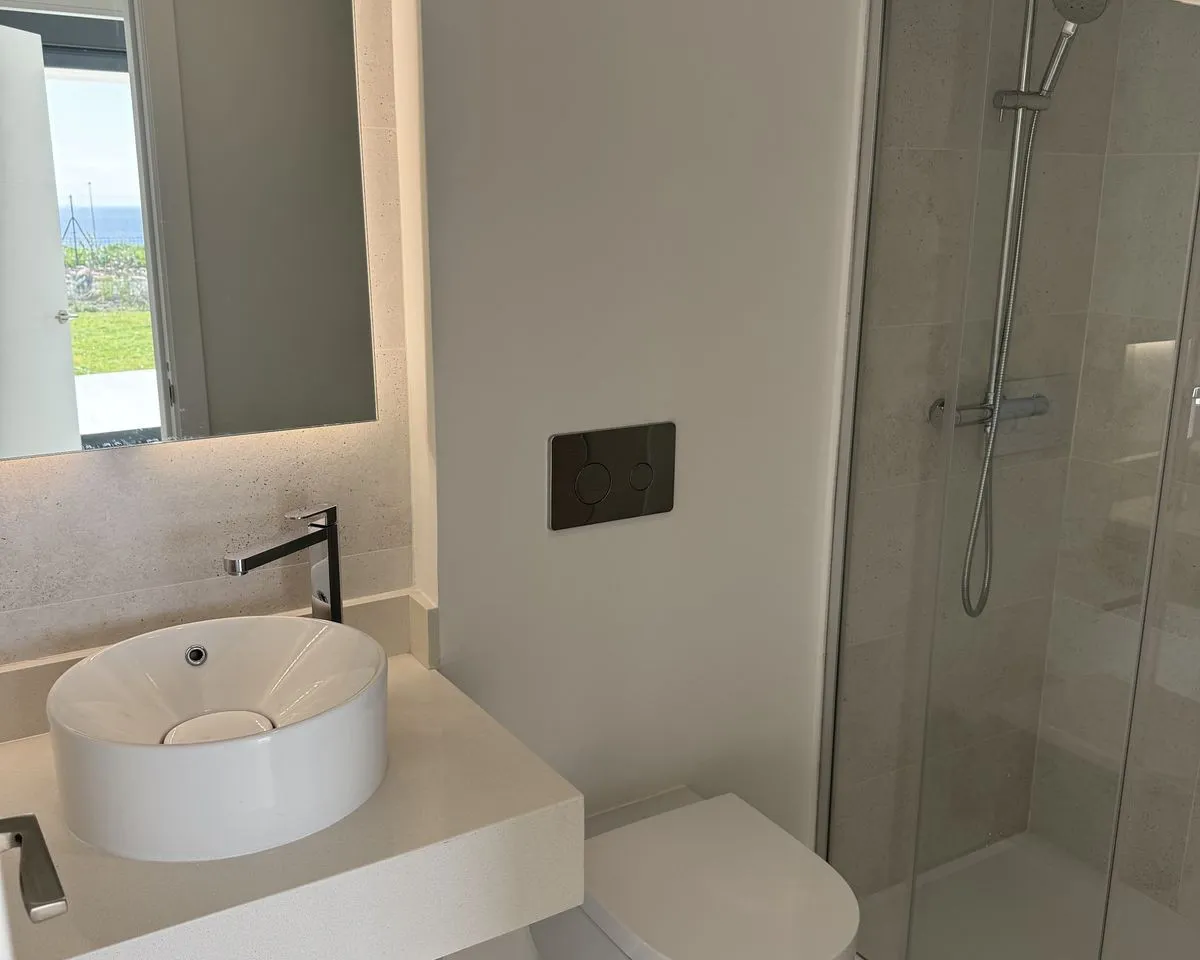 5a0525ea-6f08-4854-abb0-fe759c102517