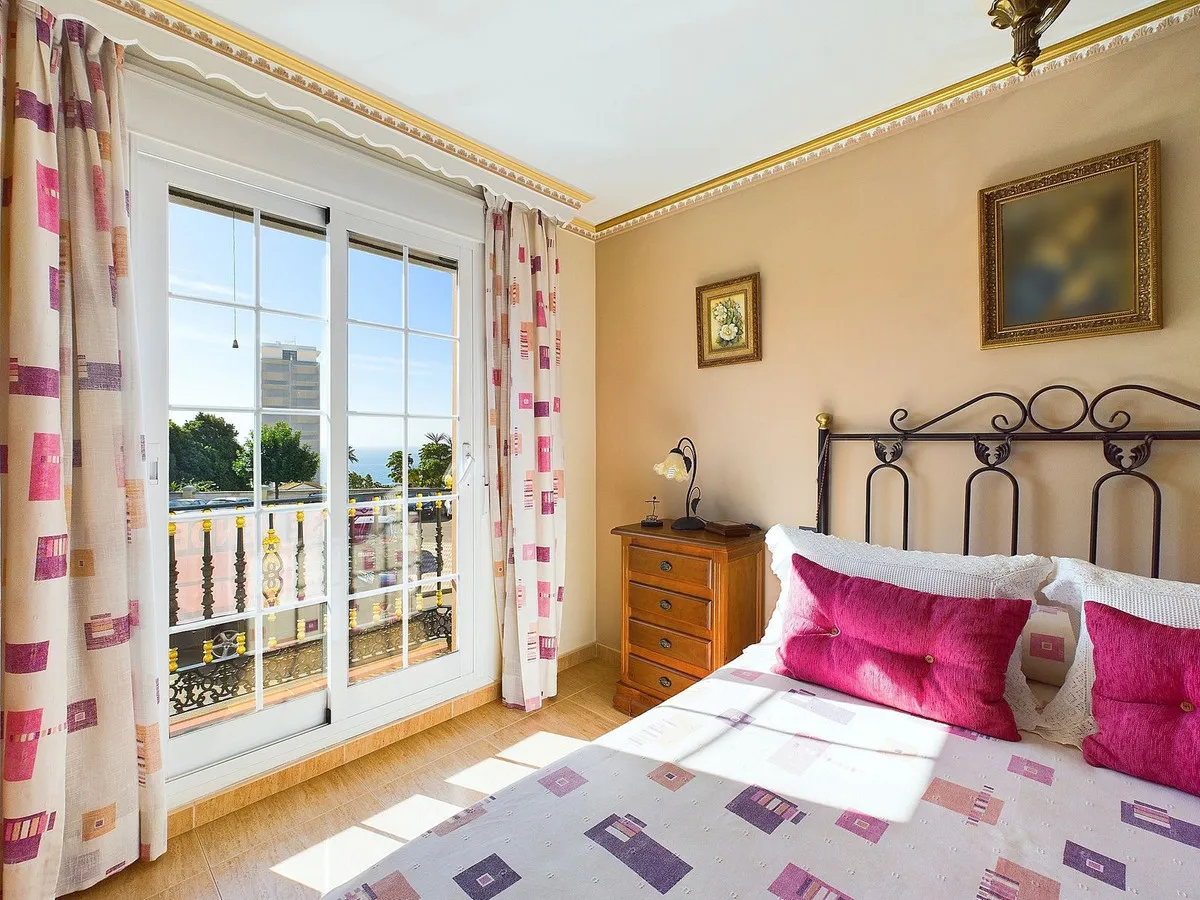 20952607-c83b-48a6-a851-f5adbc84ab91